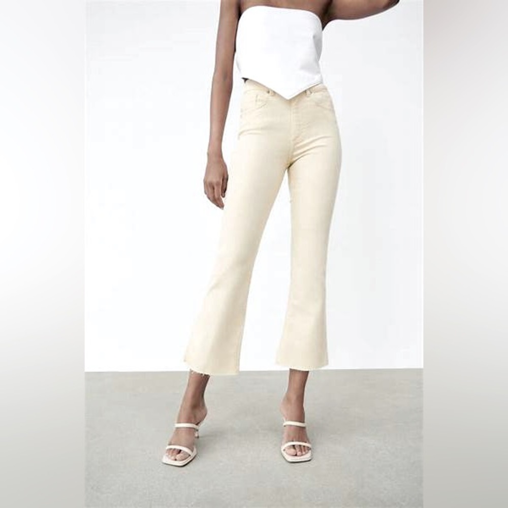 00 Zara Crop Flare Jeans.